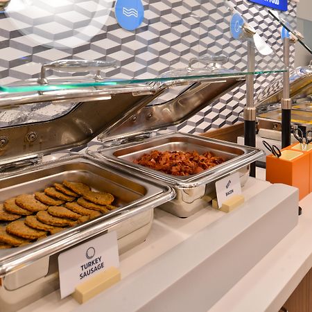 Holiday Inn Express & Suites - Indianapolis Ne - Нобълсвил Екстериор снимка