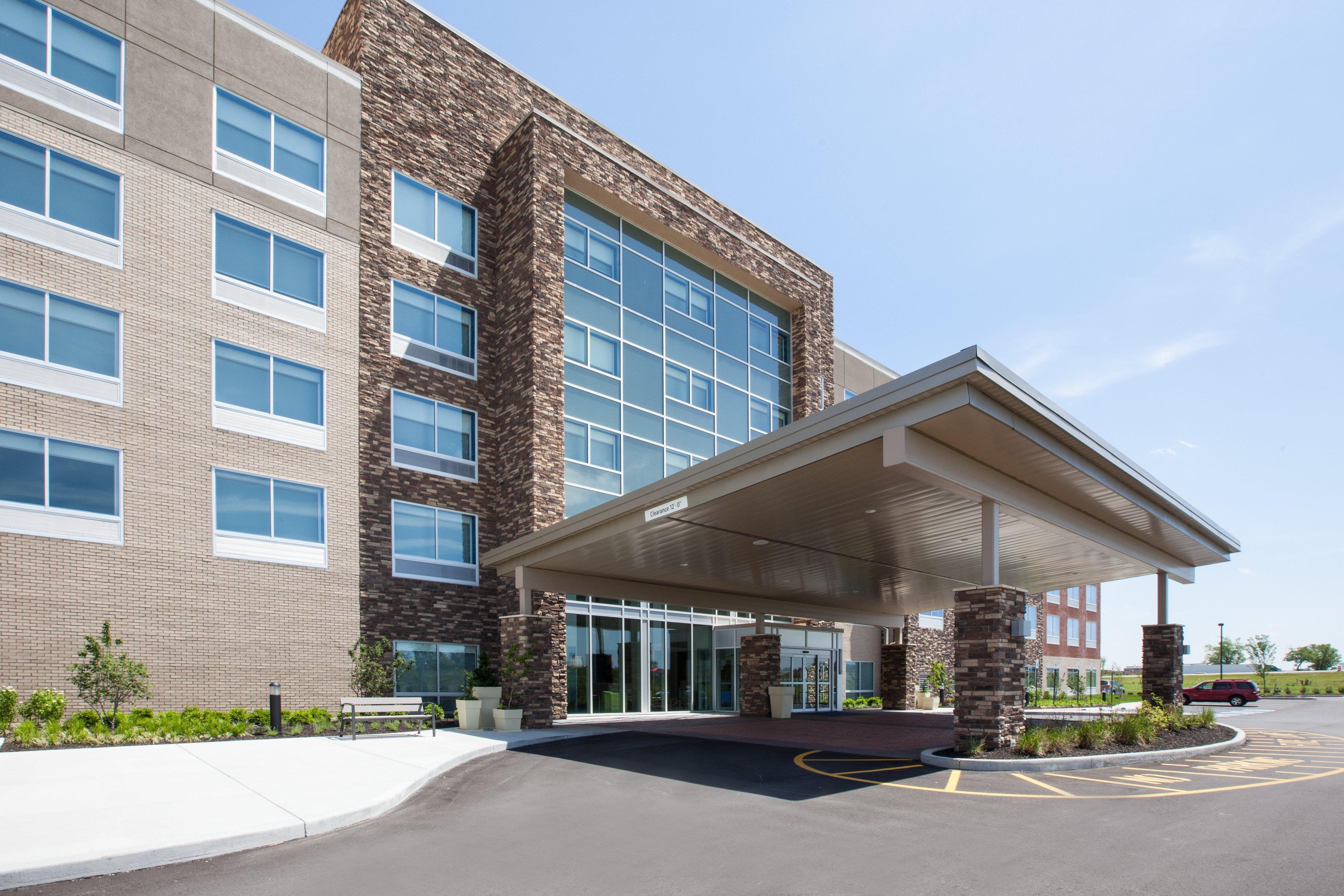 Holiday Inn Express & Suites - Indianapolis Ne - Нобълсвил Екстериор снимка