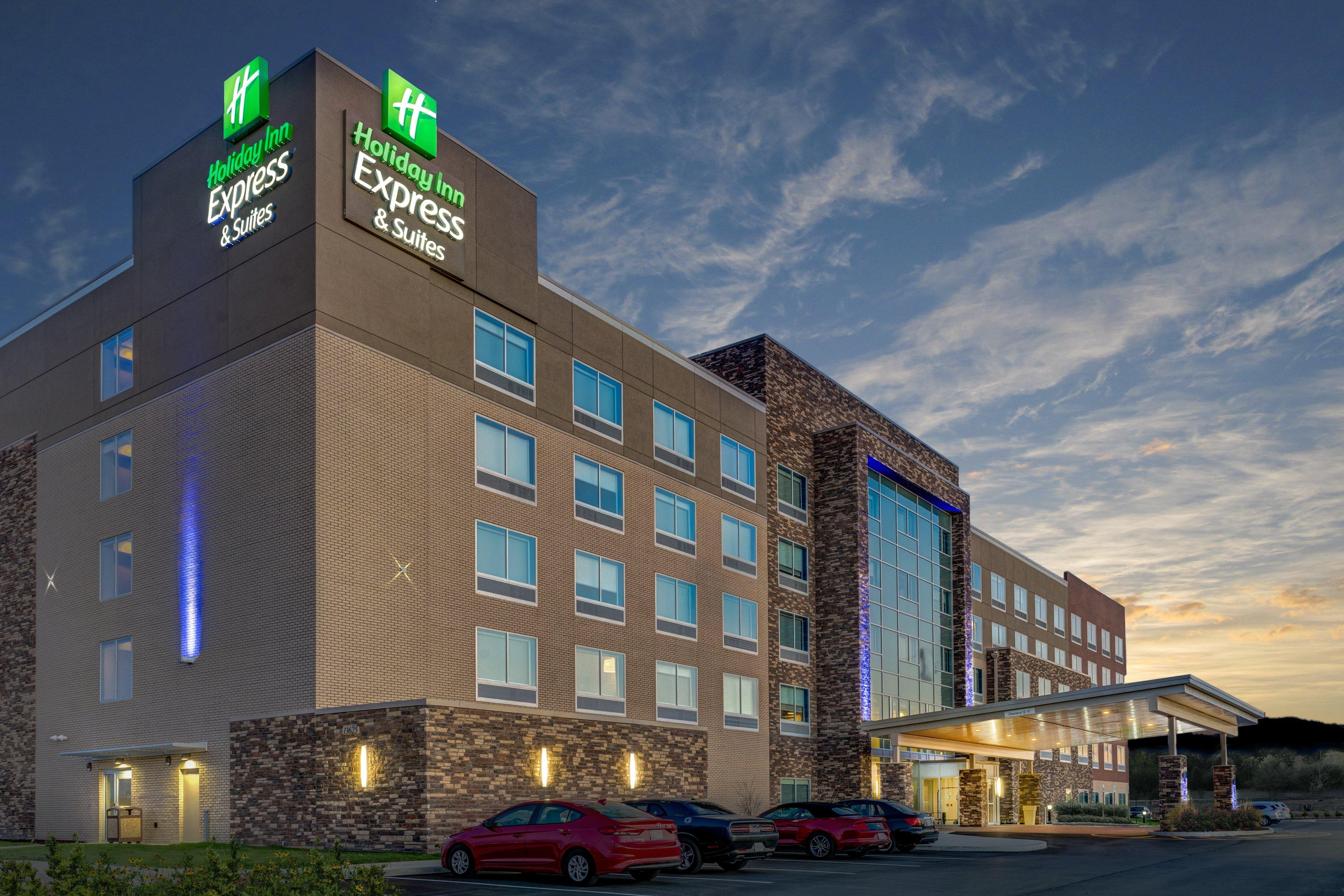 Holiday Inn Express & Suites - Indianapolis Ne - Нобълсвил Екстериор снимка