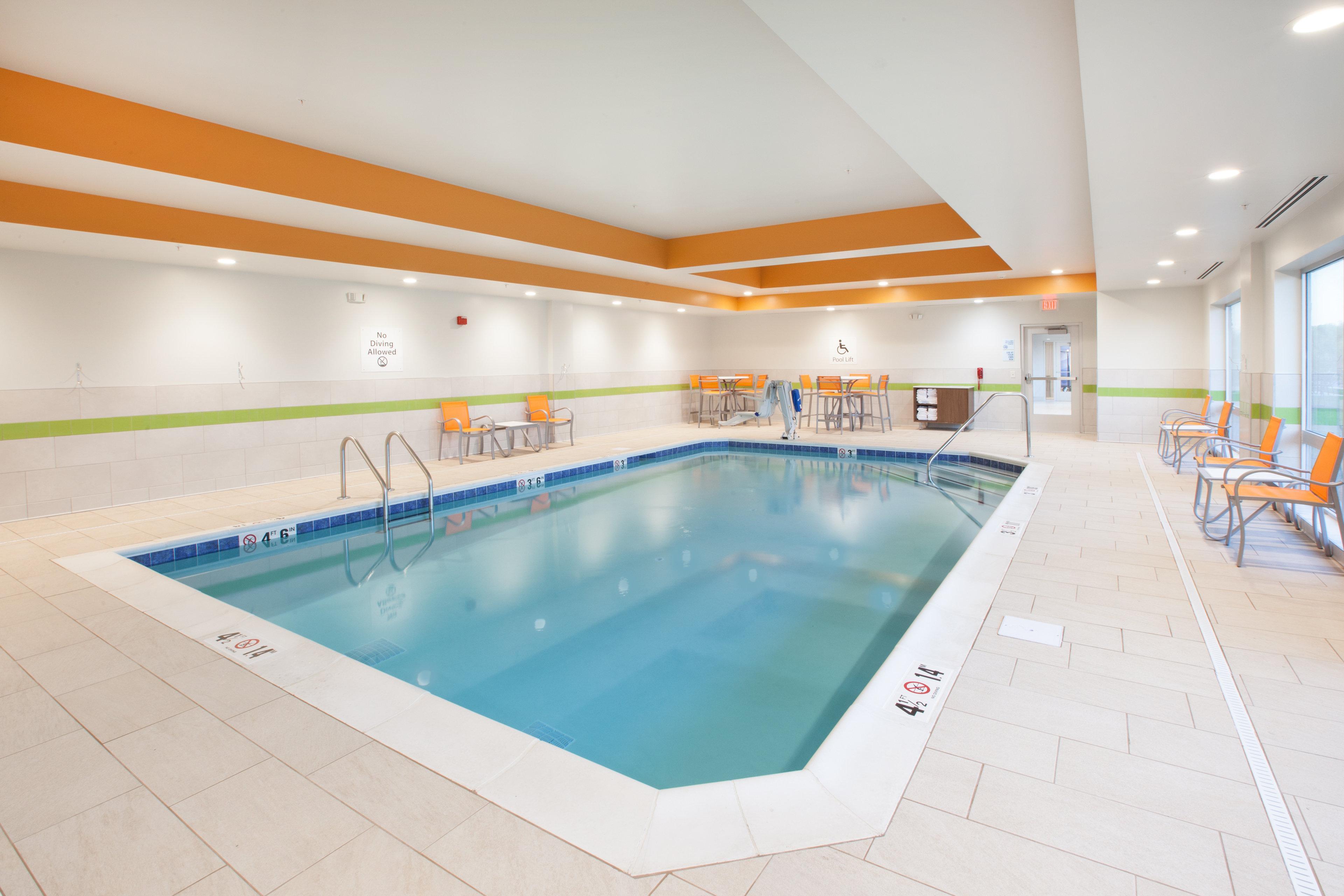 Holiday Inn Express & Suites - Indianapolis Ne - Нобълсвил Екстериор снимка