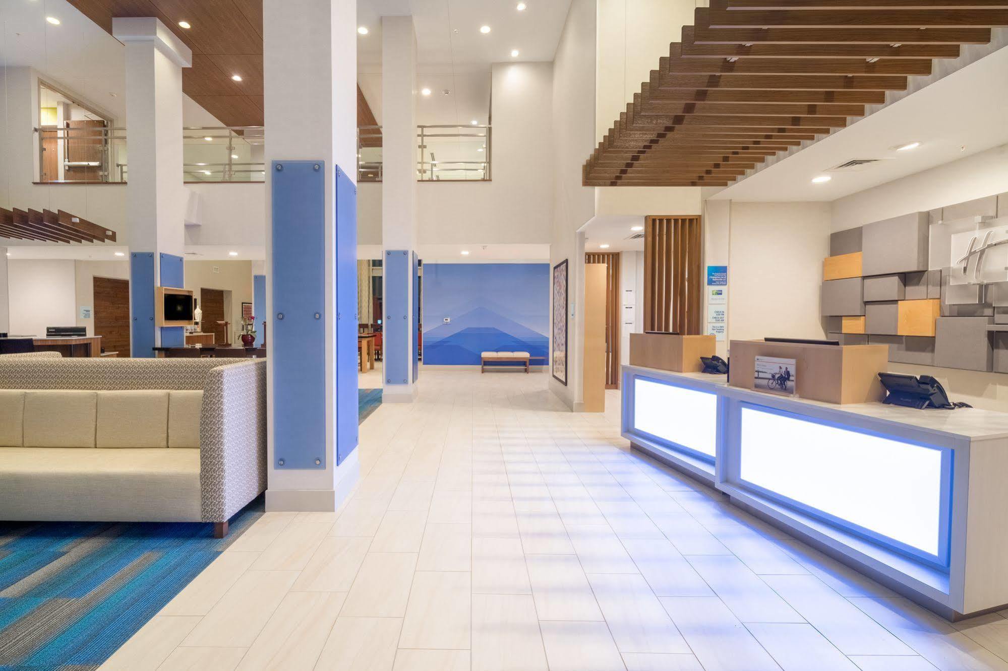 Holiday Inn Express & Suites - Indianapolis Ne - Нобълсвил Екстериор снимка